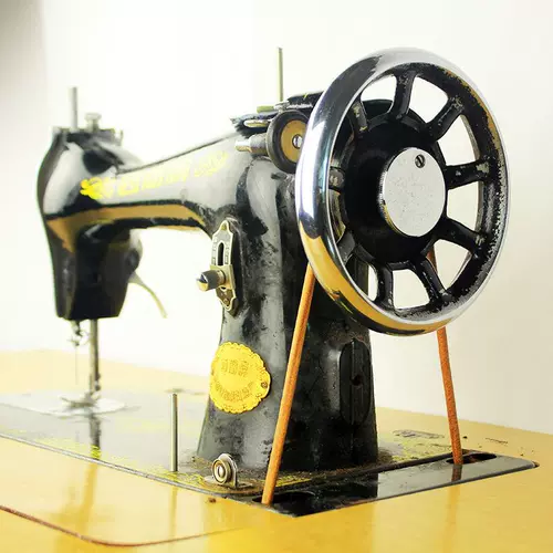 Старая швейная машина старая модная бренда бабочка универсальная домашняя машина аксессуары Daquan говядина с кожей