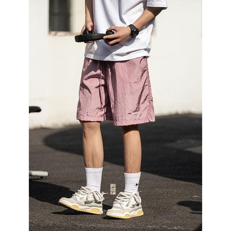 Slightly Wrinkled Metallic Texture Beach Shorts, Summer Sports, Lightweight, Versatile, Casual, Color-Blocked Embroidered Five-Point Pants Q