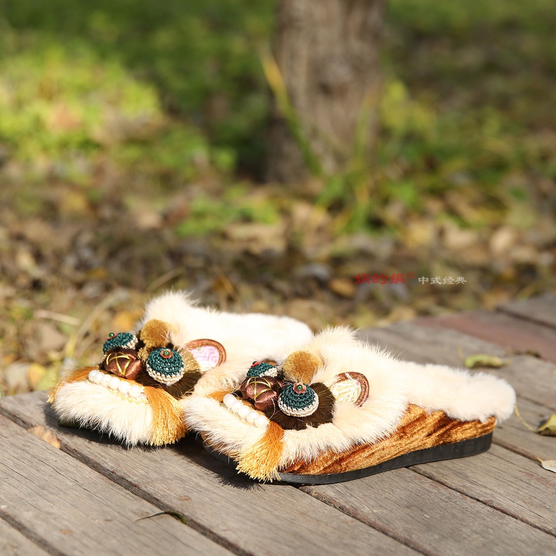 Winter Soft-Soled Handmade Real Fur Tiger Head Warm Slippers, Handmade Furry Tiger Head Slippers for Women, Home Cotton Shoes Winter Soft-Soled Handmade Real Fur Tiger Head Warm Slippers, Handmade Furry Tiger Head Slippers for Women, Home Cotton Shoes