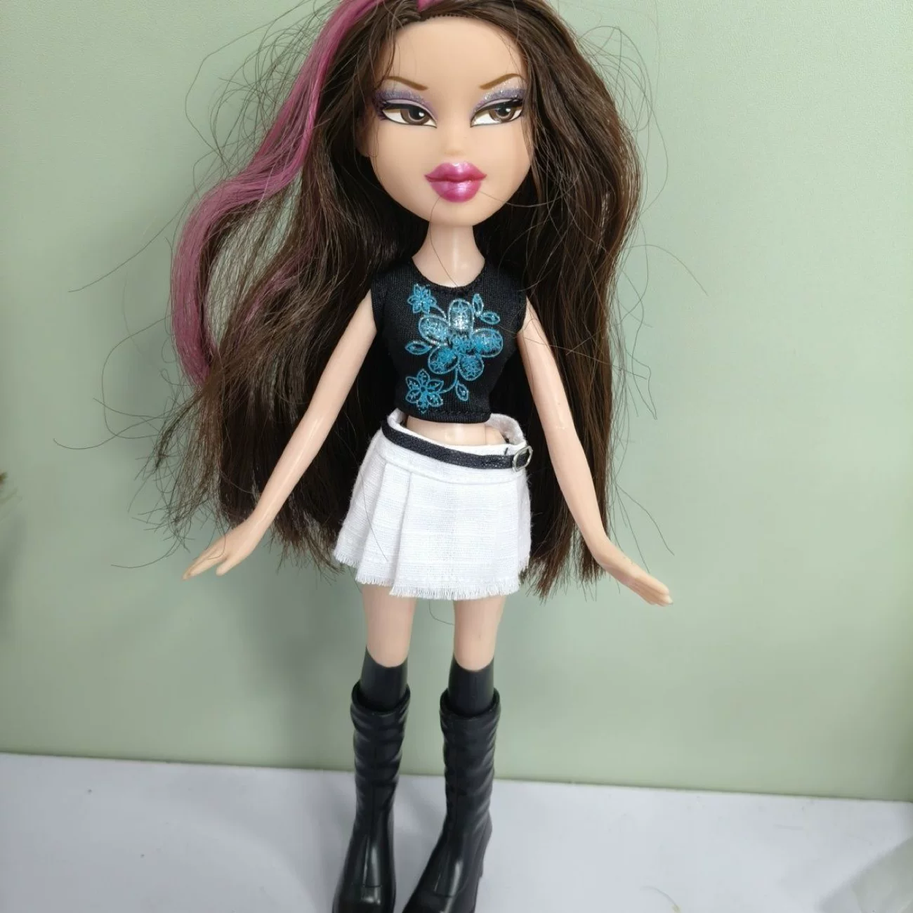 Кукла модная (Bratz) разные модели, с небольшими дефектами, 9 × 4,61 × 2,2 см, 0,02 кг