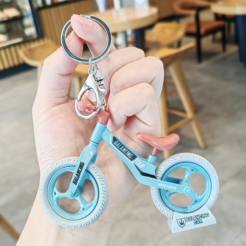 Creative Gift Mountain Bike Car Keychain for Boys and Girls, Cute and Exquisite ins Pack Pendant Keychain Ring