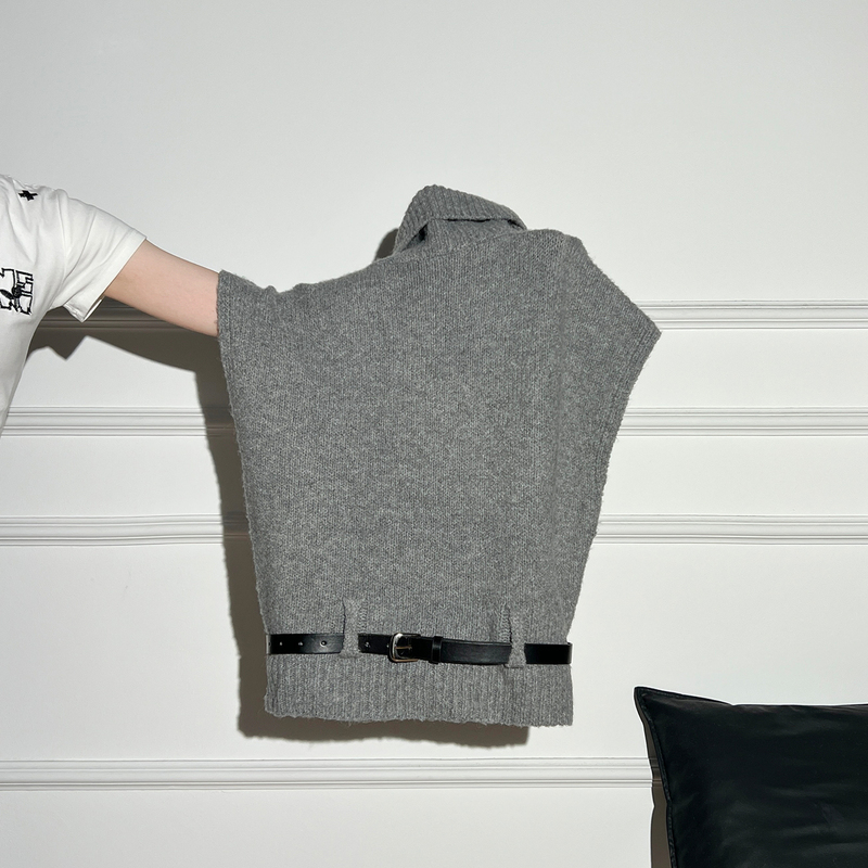 Floral Gray Sleeveless Turtleneck Knit Vest for Women, 2026 Autumn Collection, with Belt Design, Loose Fit, Slimming Top