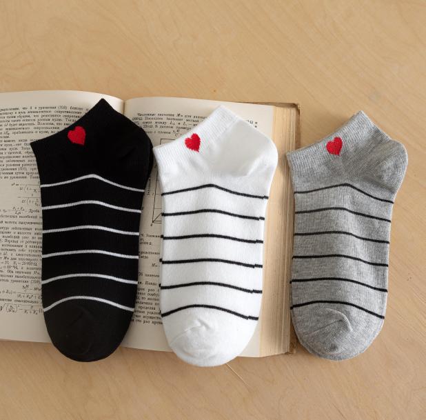 3 Pairs of Striped Trendy Sports Pure Cotton Short Socks for Women, Summer Sweat-Absorbent, Breathable, Odor-Resistant, Low-Cut, Shallow Boat Socks