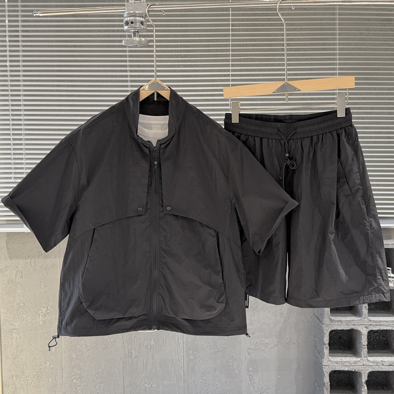 Summer Lightweight Quick-Drying Stand-Up Collar Short-Sleeved Suit for Men, High-End American-Style Casual Sports Workwear Shorts Two-Piece Set Summer Lightweight Quick-Drying Stand-Up Collar Short-Sleeved Suit for Men, High-End American-Style Casual Sports Workwear Shorts Two-Piece Set
