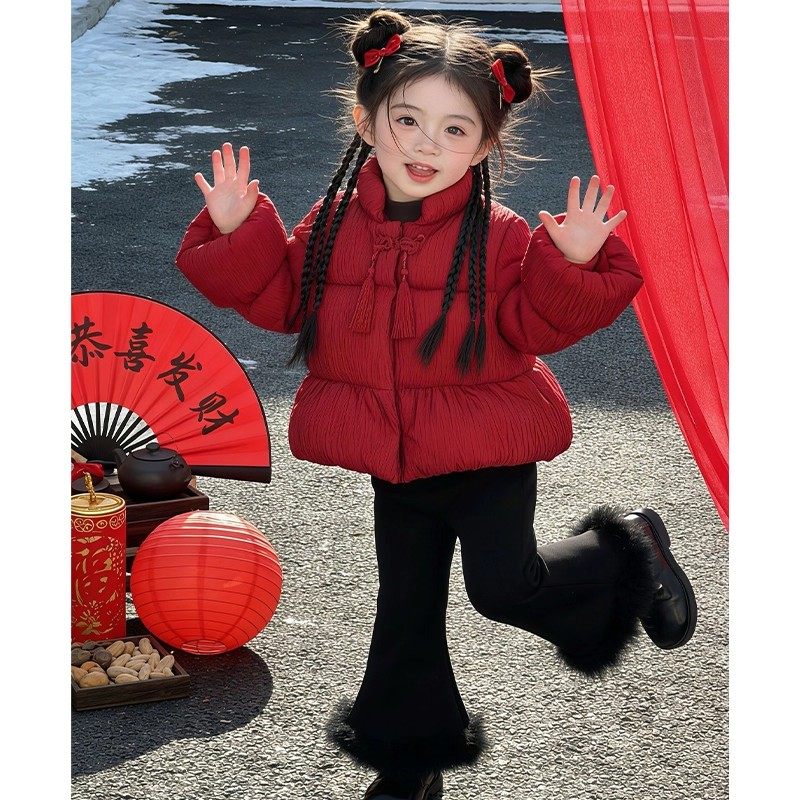 Красная стеганая куртка в национальном стиле для девочек, новинка зимы 2026, детская новогодняя одежда, расклешенные брюки, стеганая куртка-двойка, тренд