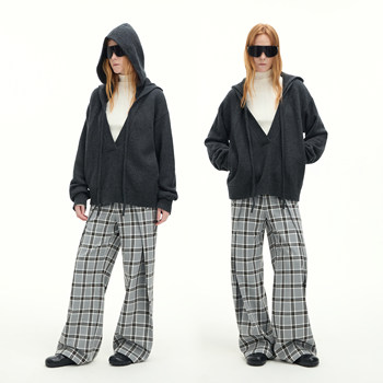 Australian wool oversized v-neck hooded knitted sweater