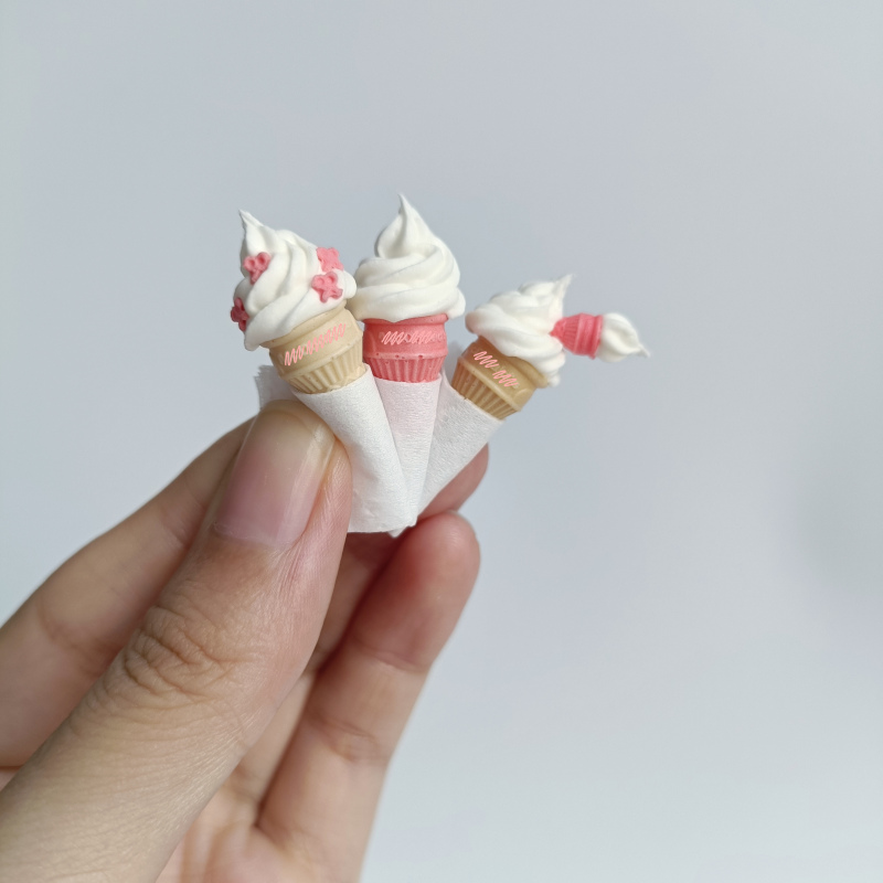 Miniature Ice Cream Cone Toy Model 1/6 Bjd Xiaobu Barbie Ob Dollhouse Mini Mcdonald's Gashapon Toy Miniature Ice Cream Cone Toy Model 1/6 Bjd Xiaobu Barbie Ob Dollhouse Mini Mcdonald's Gashapon Toy