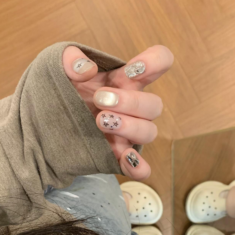 Ice-Clear Champagne Glass Beads Cat's Eye Crushed Diamond Handmade Wearable Nails Hand-Painted Stars Detachable Brightening Atmosphere Nail Stickers