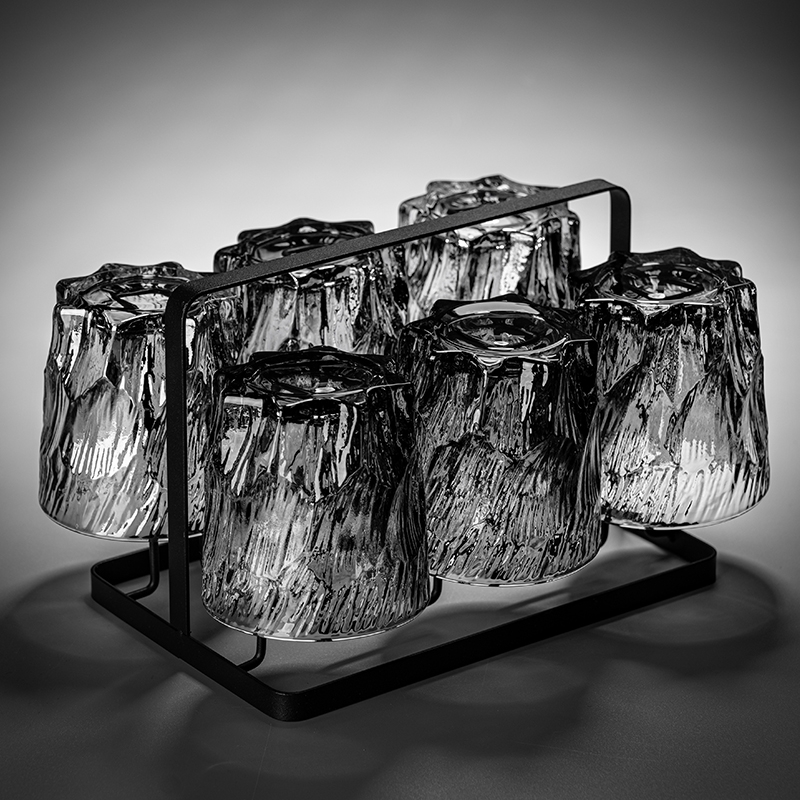 レトロなエンボス加工の氷河ガラスウォーターカップ、ホームホスピタリティ飲料水セット、高級な軽い高級赤ビールティーカップ