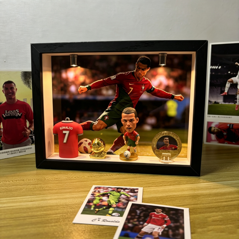 Football Photo Frame Display Desk Ornament Cristiano Ronaldo Messi Mbappe Neymar Figurine Doll Classmate Birthday Gift Football Photo Frame Display Desk Ornament Cristiano Ronaldo Messi Mbappe Neymar Figurine Doll Classmate Birthday Gift
