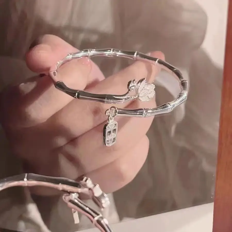 Mountain tea, bracelet, classic universal accessory, simple and elegant design