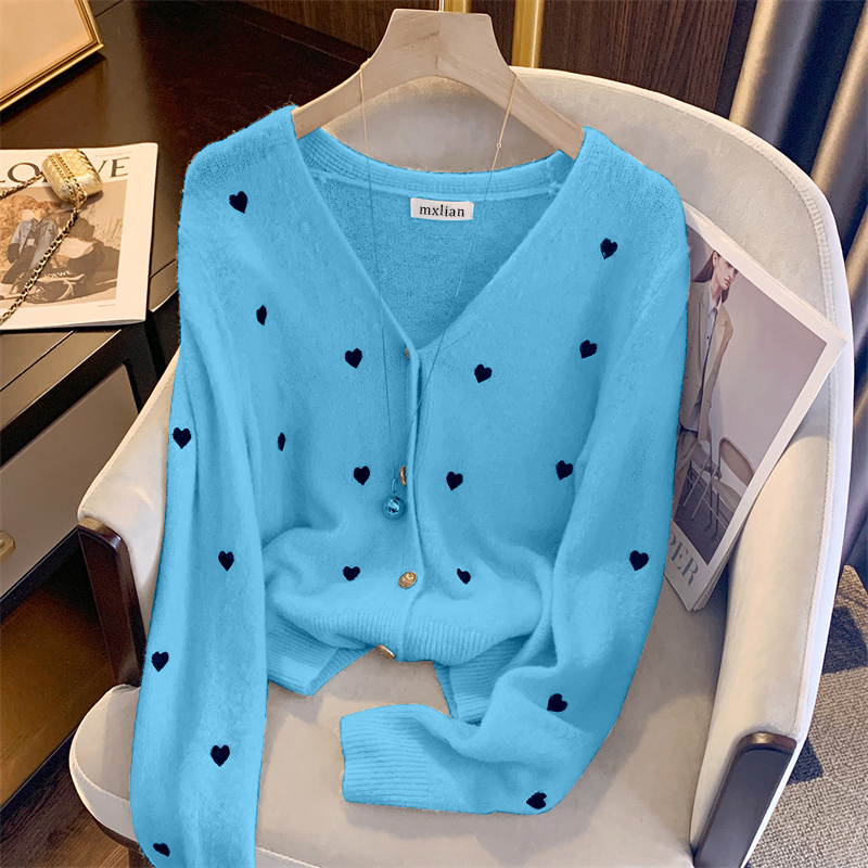 Heart Print V-Neck Cardigan Sweater for Women 2025 Spring and Autumn French Sweet and Beautiful Age-Reducing Soft Knitwear