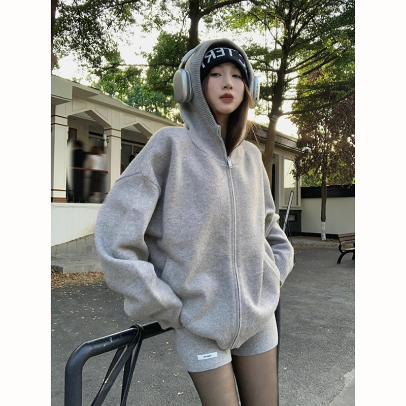 Casual Suit, Gray Hooded Knitted Cardigan, Lazy Style Loose Sweater, Women's Autumn Versatile Shorts Two-Piece Set Casual Suit, Gray Hooded Knitted Cardigan, Lazy Style Loose Sweater, Women's Autumn Versatile Shorts Two-Piece Set