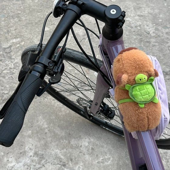 Capybara Capybara 도로 자전거 작은 액세서리 맞춤형 장식 인형 인형 승마 핸들 바 펜던트 액세서리