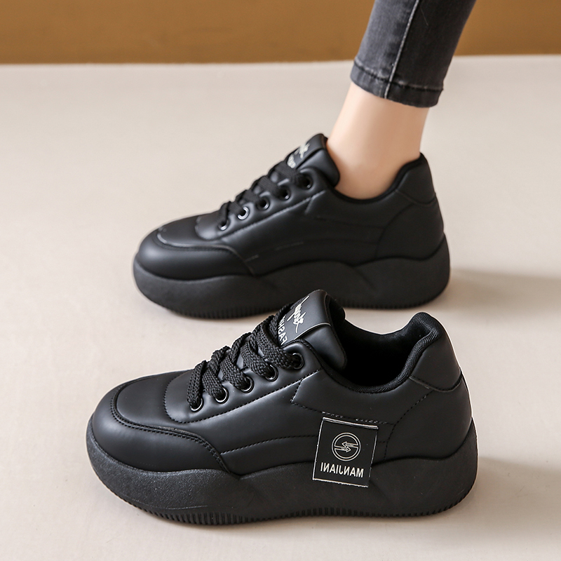 Standing for a Long Time Does Not Make You Tired. Work Shoes for Female Chefs, Black Waterproof and Non-Slip Sports Shoes for Mothers, Versatile Kitchen Work Shoes Standing for a Long Time Does Not Make You Tired. Work Shoes for Female Chefs, Black Waterproof and Non-Slip Sports Shoes for Mothers, Versatile Kitchen Work Shoes