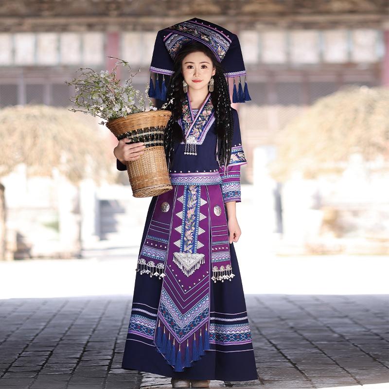 広西チワン族の民族衣装女性3月3日少数民族の衣装大人チワン族の錦刺繍ダンスパフォーマンスドレスロングスカート