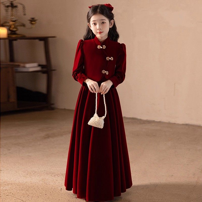 12岁女孩拜年穿什么礼服最合适？2026年的选择指南