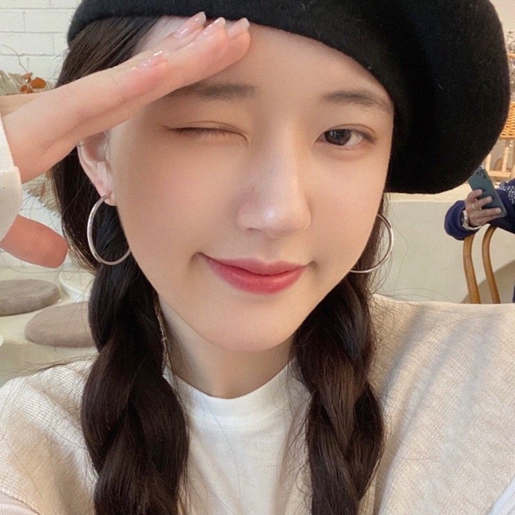 2022 Red Explosion Earbud 925 pure silver large circle earrings with thin face earbutton new ear - decorative sensation