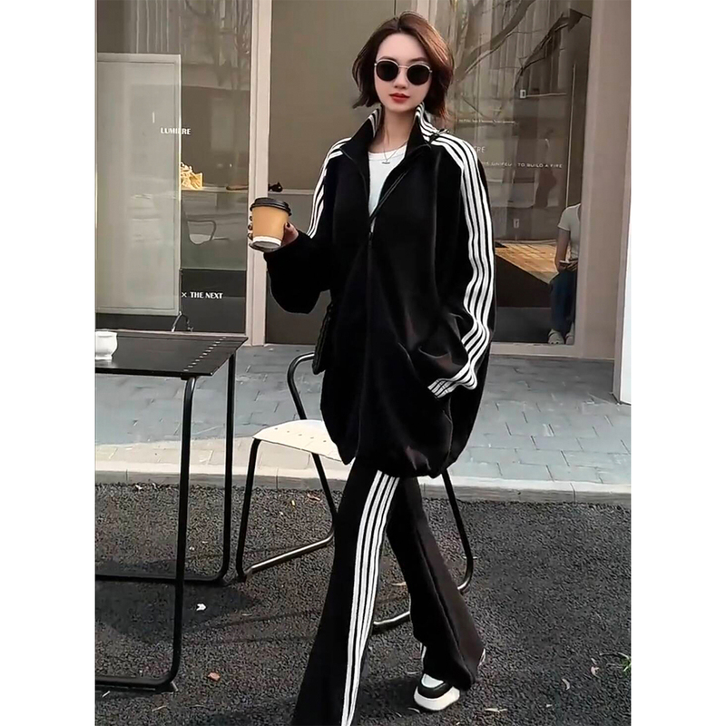 European Station 2026 Autumn New Fashion Simple Casual Trendy Personality Style Three-Stripe Jacket and Pants Set European Station 2026 Autumn New Fashion Simple Casual Trendy Personality Style Three-Stripe Jacket and Pants Set