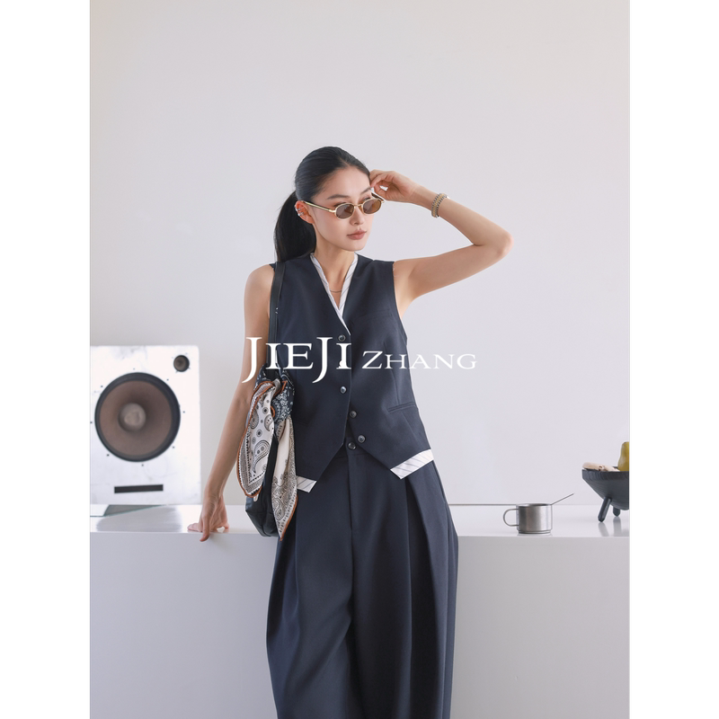 Zhang Qi Jieji Summer Short Sleeveless Blazer Vest V-Neck Waist-Cinching Slimming Faux Two-Piece Navy Blue Jacket Zhang Qi Jieji Summer Short Sleeveless Blazer Vest V-Neck Waist-Cinching Slimming Faux Two-Piece Navy Blue Jacket