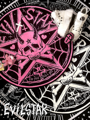 taobao agent Spot Skeleton Star Original Black and White Powder Carpet Penchian Culture Coral Poon Gothic Dark Witch Free Shipping
