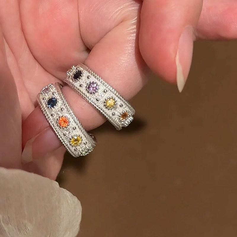 Imitation colored diamond flashing ring for women niche design mid-century style