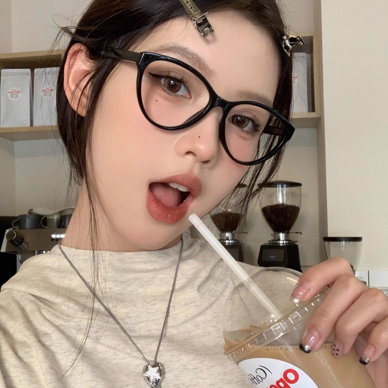 Cat-Eye Glasses Frame for Women, Black Frame, Retro, Anti-Blue Light, No Lenses, Decorative, Flat Lens, Prescription Glasses Frame for Men with Round Faces Cat-Eye Glasses Frame for Women, Black Frame, Retro, Anti-Blue Light, No Lenses, Decorative, Flat Lens, Prescription Glasses Frame for Men with Round Faces