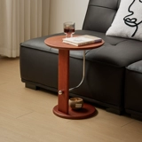 Японская дизайнерская модель спальни Xiaoyuan несколько диванов рядом с несколькими твердыми деревянными творческими творческими столами посреди древнего стиля