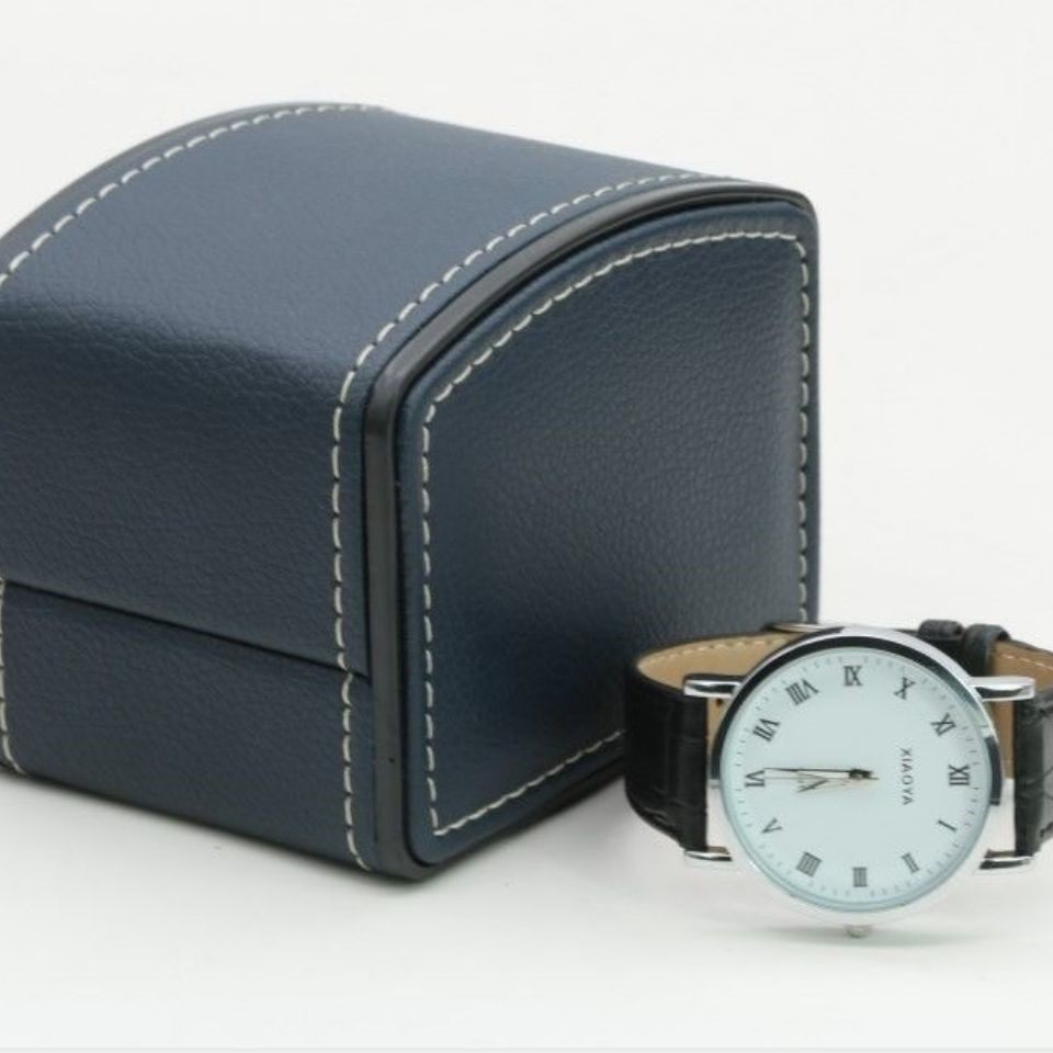 Watch containing box Single portable table box Creative anti-fall upscale arched flip hand meter box mechanical watch bag ornament