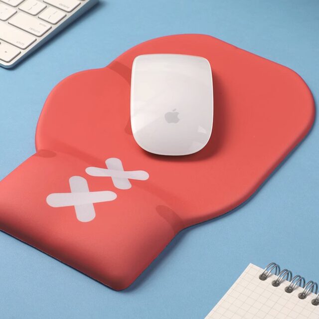 Glove-Shaped Mouse Pad, Non-Slip, Gaming Wrist Support, Office Silicone Wrist Rest, Creative Silicone Desktop for Men and Women