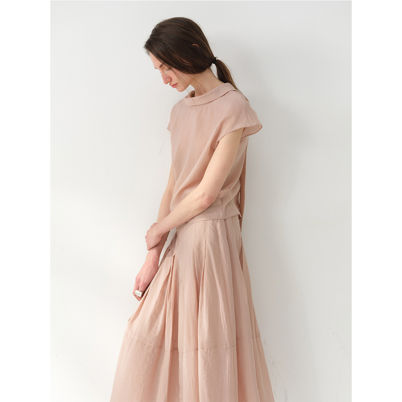 Chalamon Lyocell Shirt with Ribbon Design on the Back, Pleated Skirt Suit with Lapel Top