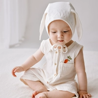 Не совсем белый (шляпа не включена)