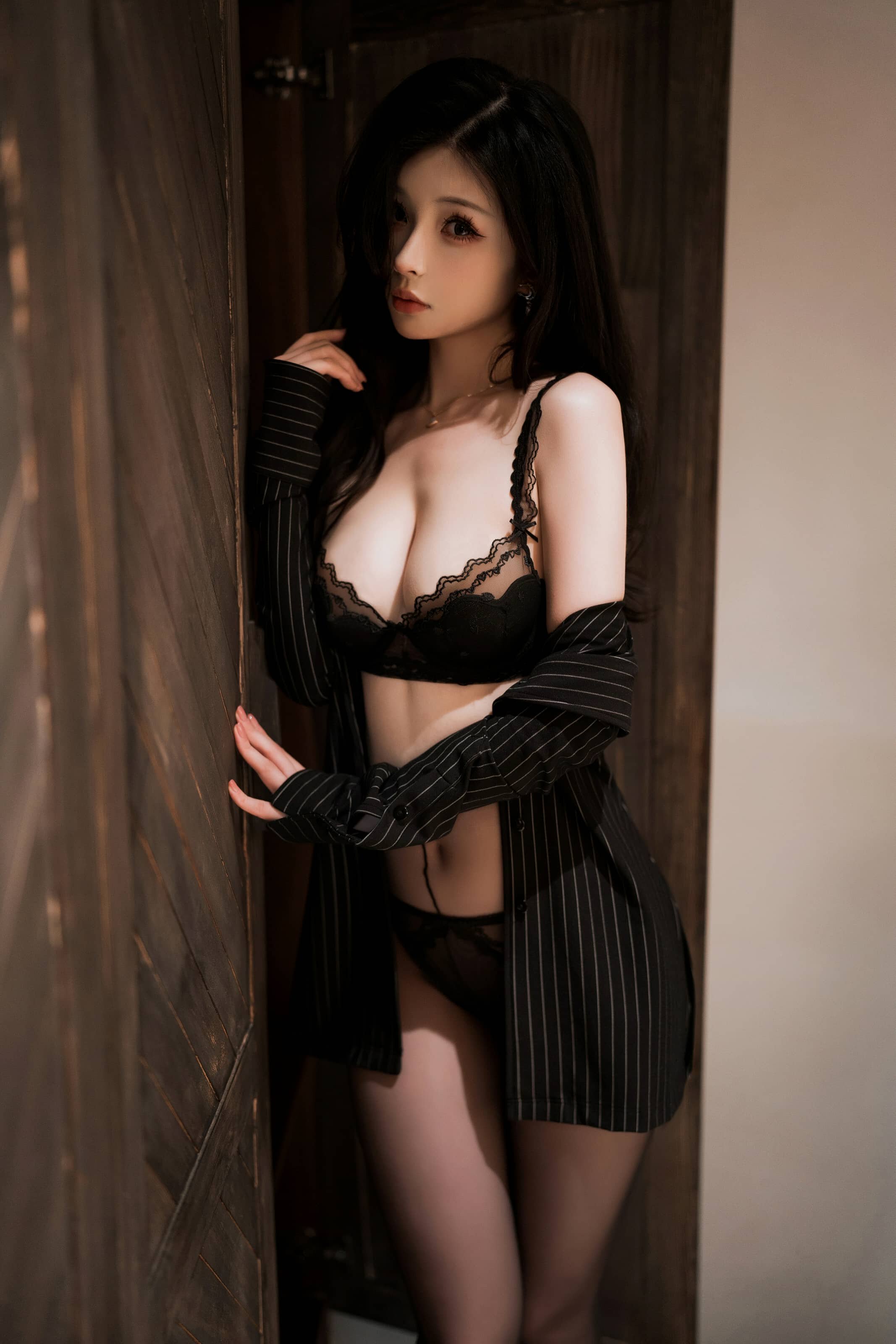 rioko凉凉子 和前辈一起出差吧