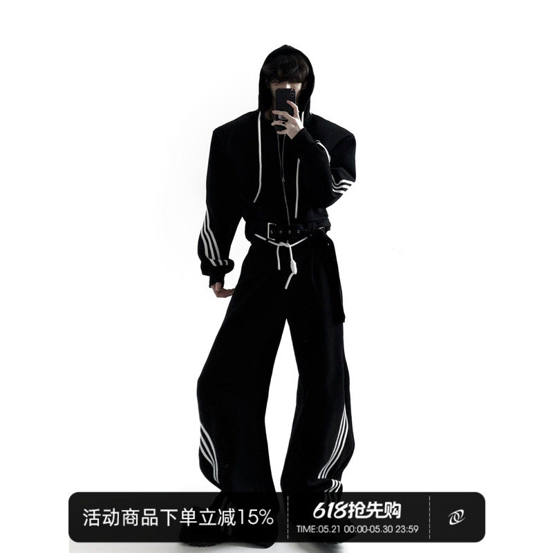 Autumn Mountain Style/Fashionable High-End Casual Sports Suit for Men with Shoulder Pads, Hooded Sweatshirt, Three-Stripe Curved Knife Pants