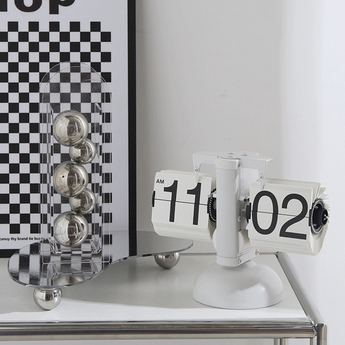 Автоматическая страница повернуть часы часы механический календарь творческий орнамент крыльца