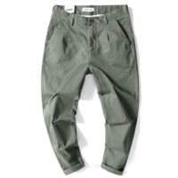 Темно -серой