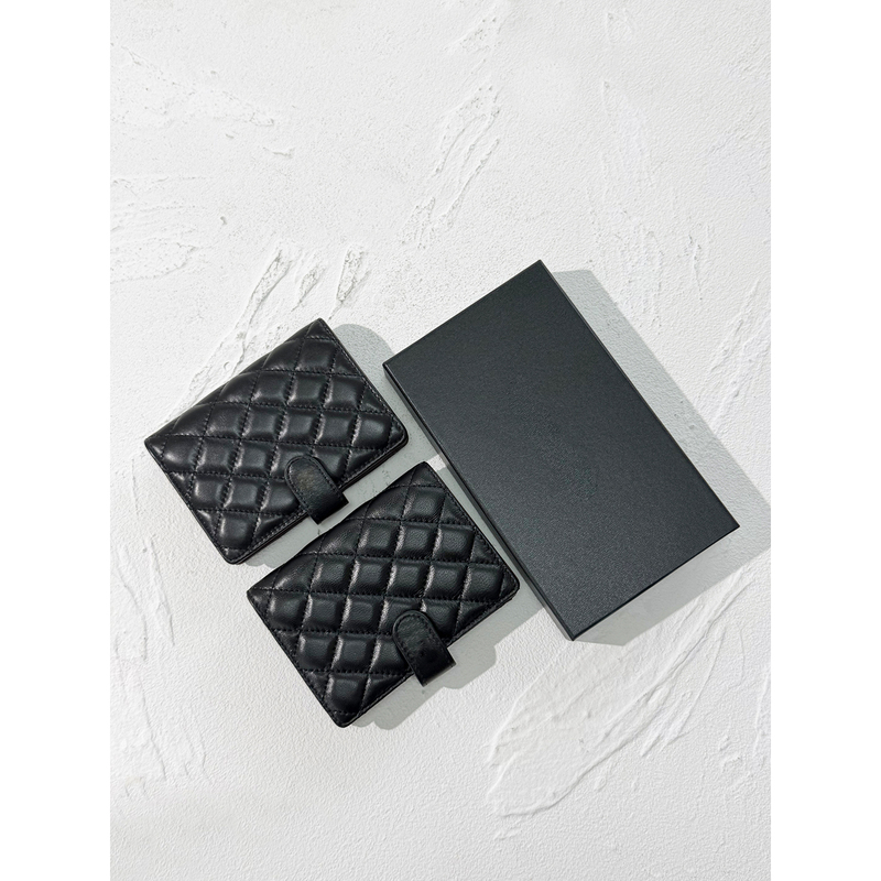 Mian Track/Genuine Leather Small Chanel-Style Quilted Passport Holder, Multi-Functional Caviar Wallet and Cardholder, Women's Style