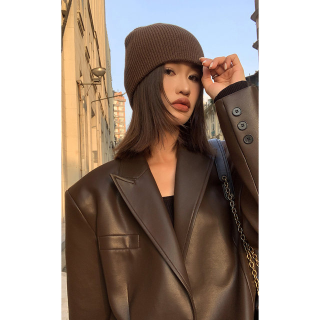 ousph coffee color retro PU leather suit jacket for women 2024 ດູໃບໄມ້ລົ່ນແລະລະດູຫນາວ thickened high-end ວ່າງຊຸດຂະຫນາດນ້ອຍ trendy