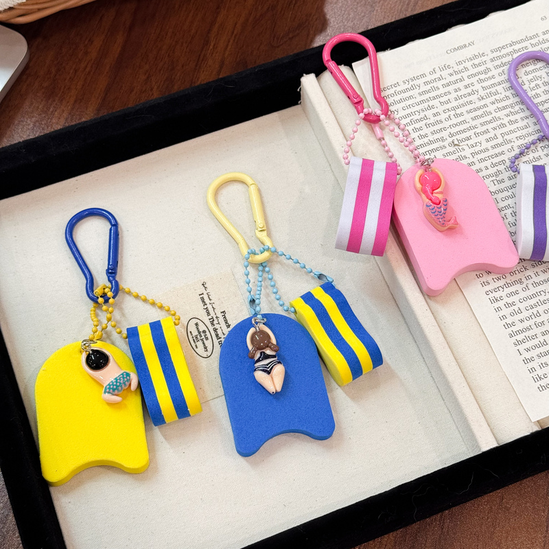 Creative Swimming Pool Keychain, Floating Board Sports Style Keychain, Carabiner Pendant, Swimming Goggles Keychain Gift