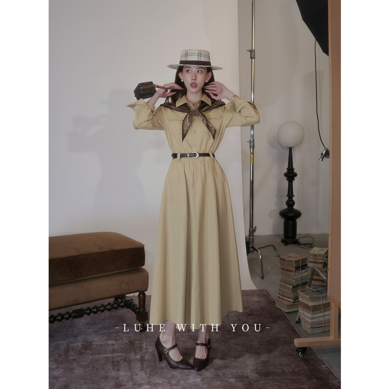 Luhe/【British Travel Notes】Highly Sophisticated and Elegant Trench Coat Dress + Belt + Scarf Luhe/【British Travel Notes】Highly Sophisticated and Elegant Trench Coat Dress + Belt + Scarf