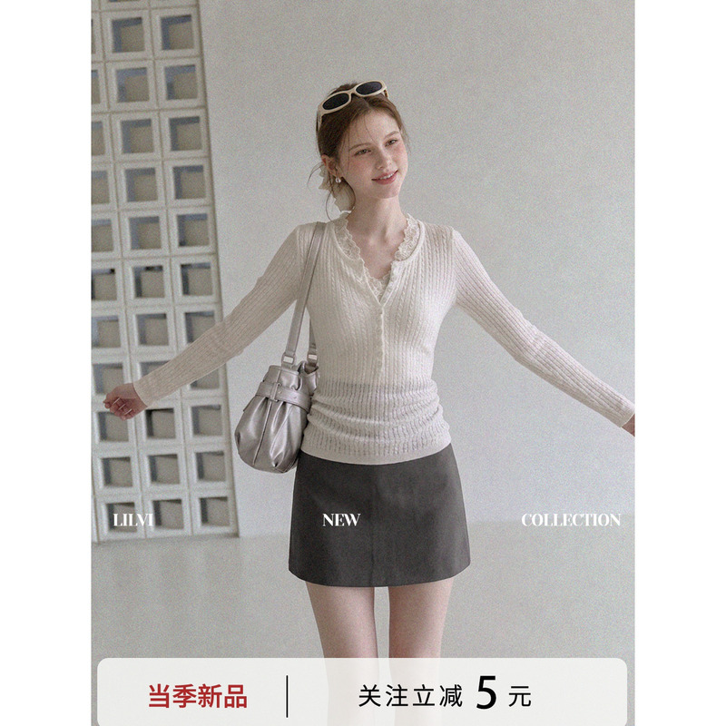 Lilvi White V Neck Spliced Lace Long-Sleeved Knitwear for Women, Autum Inner Layering Shirt, Slim Fit Top Lilvi White V Neck Spliced Lace Long-Sleeved Knitwear for Women, Autum Inner Layering Shirt, Slim Fit Top
