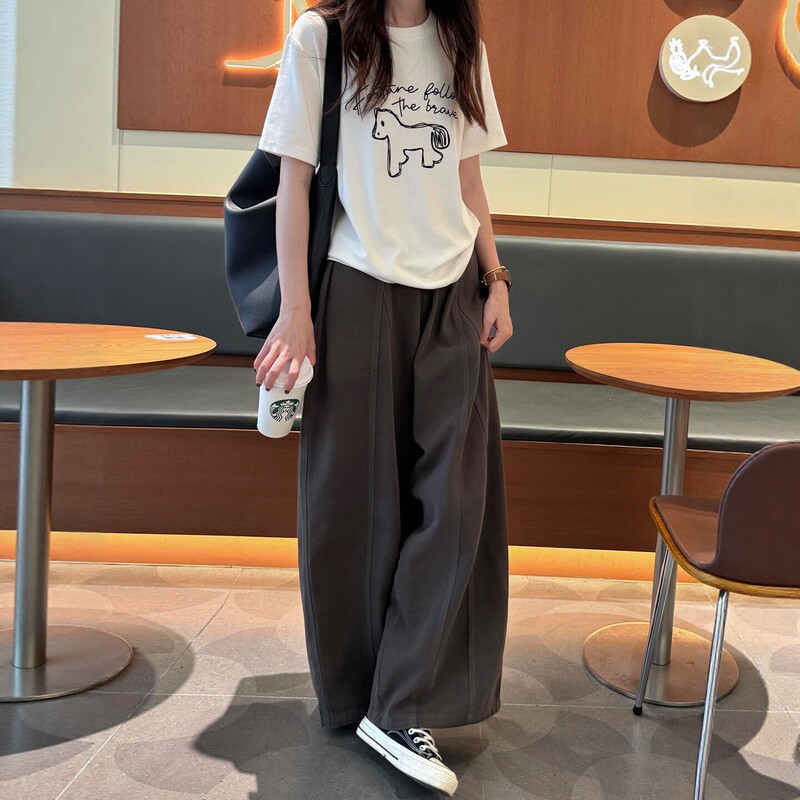 Japanese-Style Lazy Style Sports Suit for Women, Summer Loose Fit, Slimming, Fashionable Short-Sleeve Top and Wide-Leg Pants Casual Two-Piece Set Japanese-Style Lazy Style Sports Suit for Women, Summer Loose Fit, Slimming, Fashionable Short-Sleeve Top and Wide-Leg Pants Casual Two-Piece Set