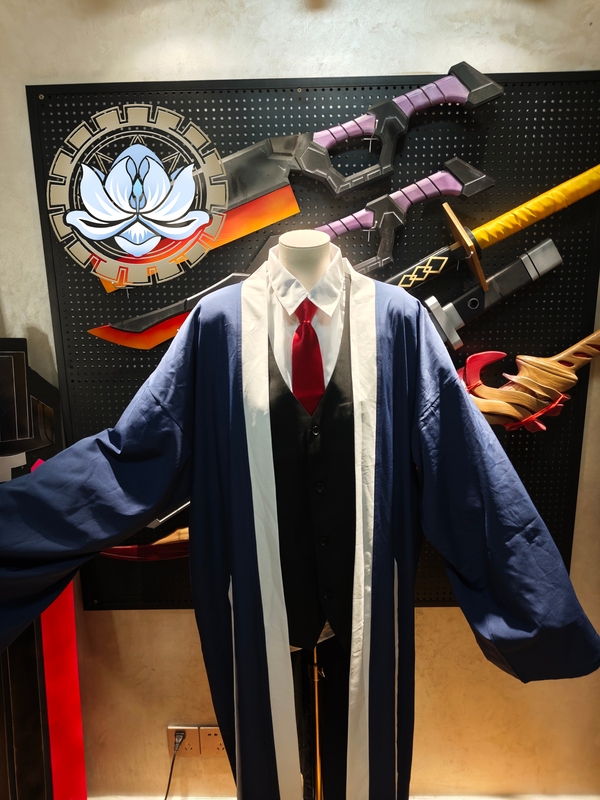 Complete Set of Golden Cape Cosplay Costumes from Limbus Company. Please Provide Height, Weight, and Waist Circumference When Ordering. Default Delivery Is Sf Express with Additional Charges Complete Set of Golden Cape Cosplay Costumes from Limbus Company. Please Provide Height, Weight, and Waist Circumference When Ordering. Default Delivery Is Sf Express with Additional Charges