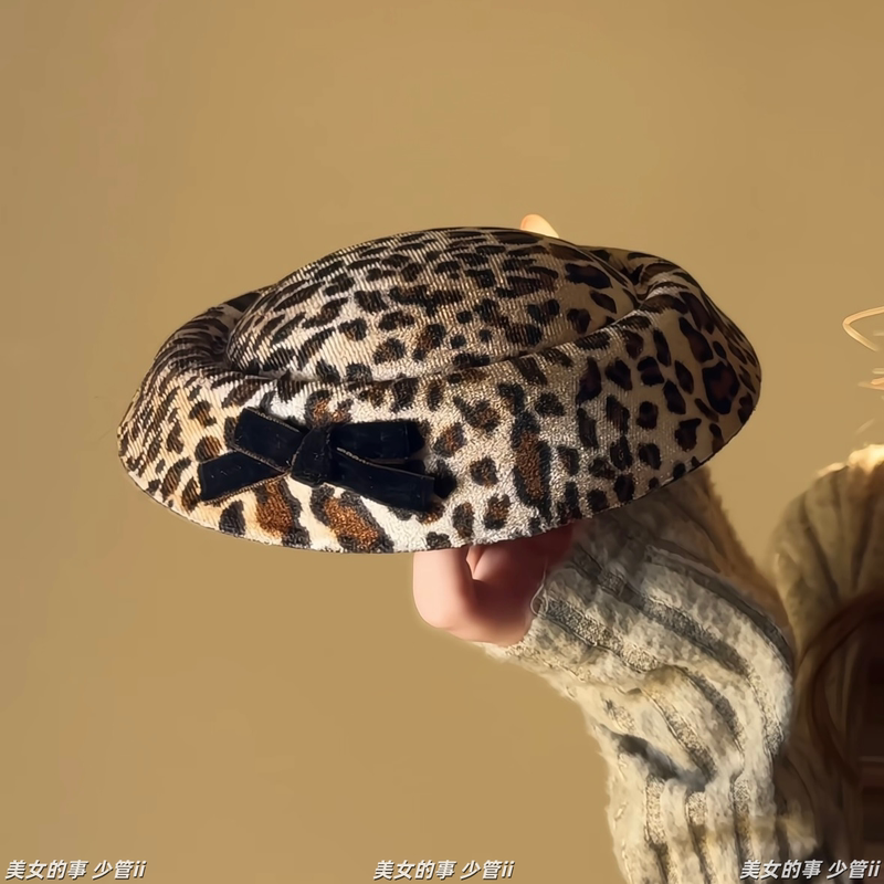 [Christmas Small Hat] Red Plaid Hat Hairpin for Women 2025 New Christmas and New Year Photo Prop Hair Accessory
