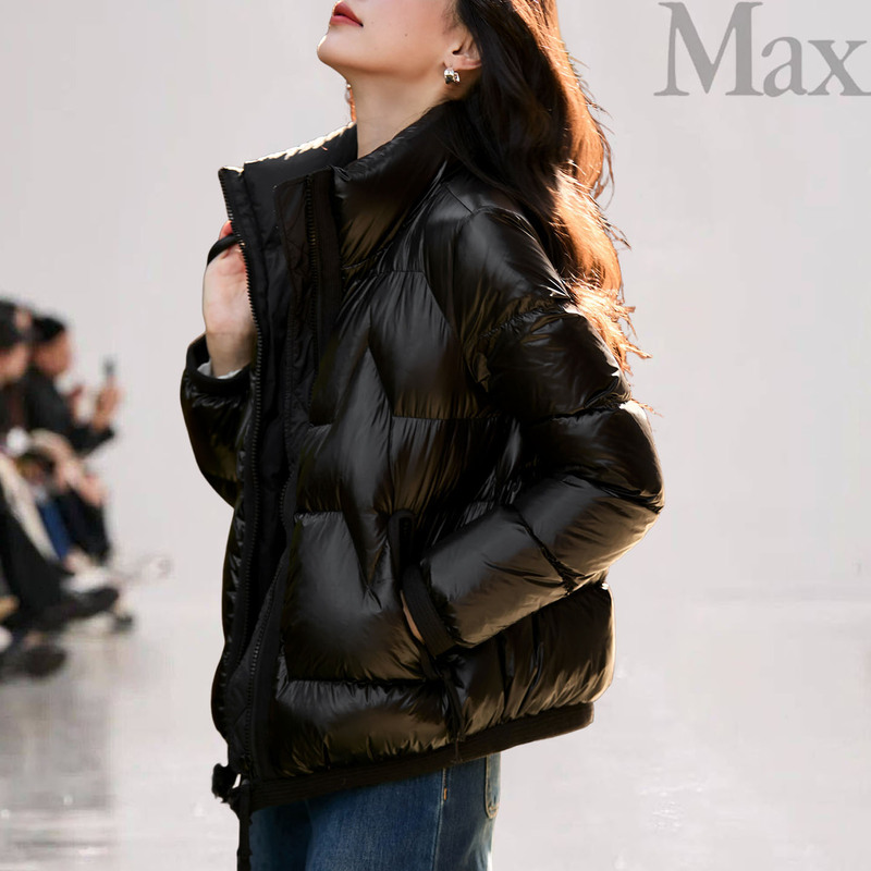 Max**A Short 95% White Goose down Jacket for Women, 2026 Winter, Stylish, Age-Reducing, Warm, Thickened Goose down Coat