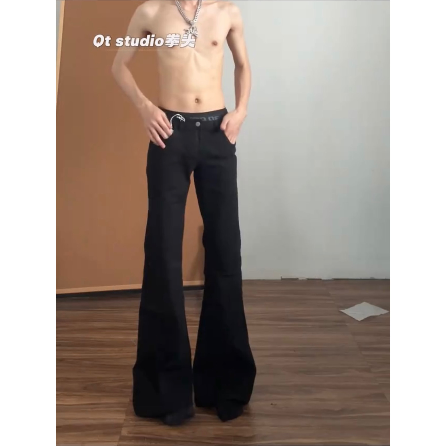 サマーパリフラットブラックカウクリーンフィットローウエストフレアジーンズメンズアメリカンハイストリートフレアパンツズボン