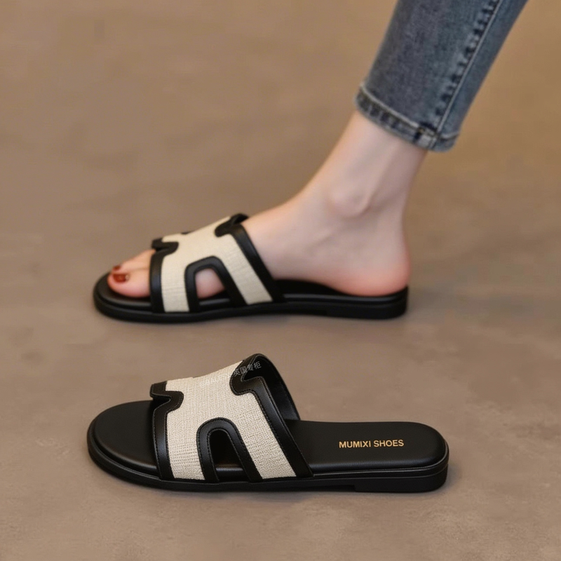 British Genuine Leather Flat Birkenstock-Style Sandals for Women, Suitable for Outdoor Wear in Summer 2026, New Model to Pair with Skirts, Beach Sandals, H-Shaped Slip-Ons