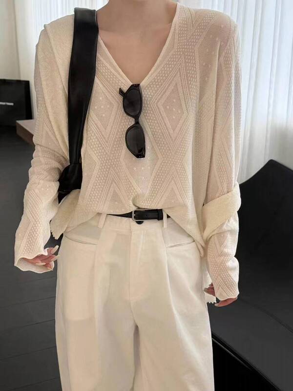 Three-Dimensional Jacquard Lace V-Neck Shirt A1 Three-Dimensional Jacquard Lace V-Neck Shirt A1