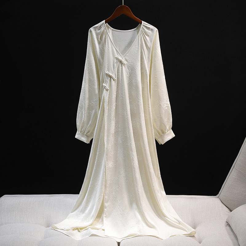 New Chinese-Style National Dress, Loose-Fitting Off-White Dress, Engagement Bride Dress, Elegant and Lazy Long Dress, Morning Gown New Chinese-Style National Dress, Loose-Fitting Off-White Dress, Engagement Bride Dress, Elegant and Lazy Long Dress, Morning Gown