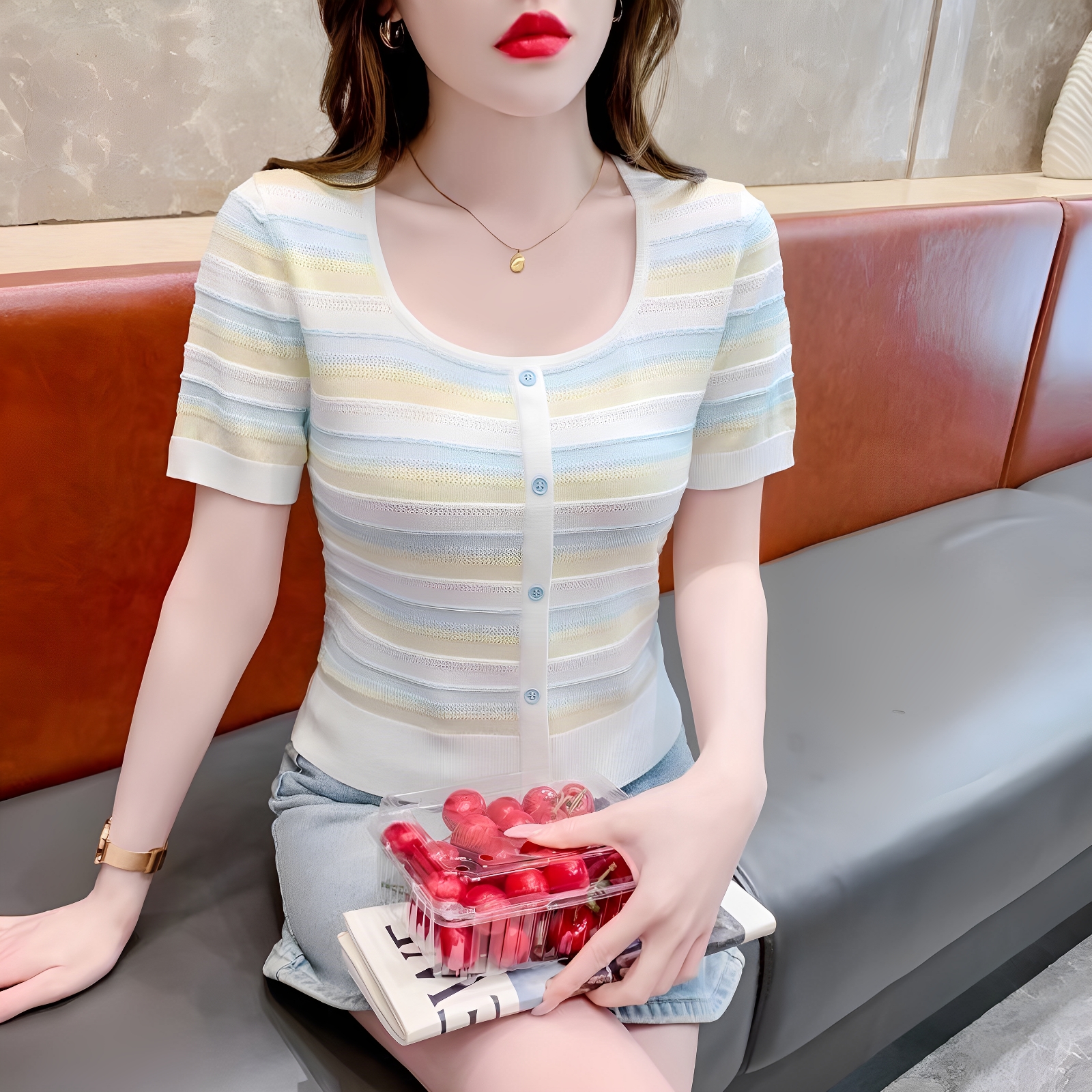 2025年新作半袖レディーストップス夏薄手スタイル軽量高級ハイエンドスクエアカラーストライプ夏アイスシルクトレンド